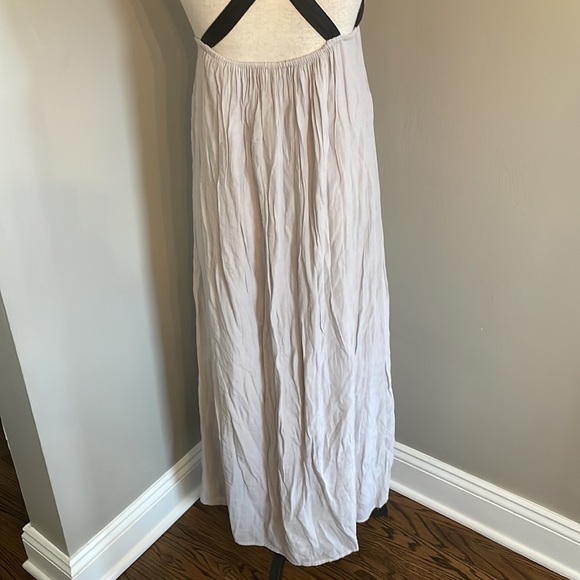 Fantastic embroidered like linen dress with satin details maxi dress - Picture 7 of 10